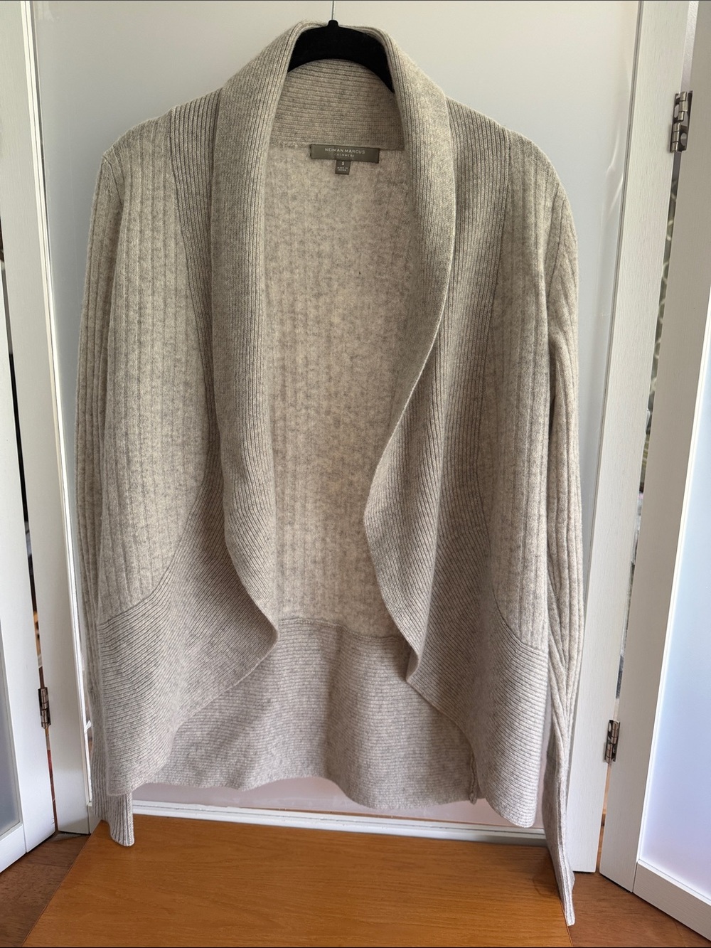 Neiman Marcus 100% Cashmere Open Front Cardigan Sweater Women’s Small Gray